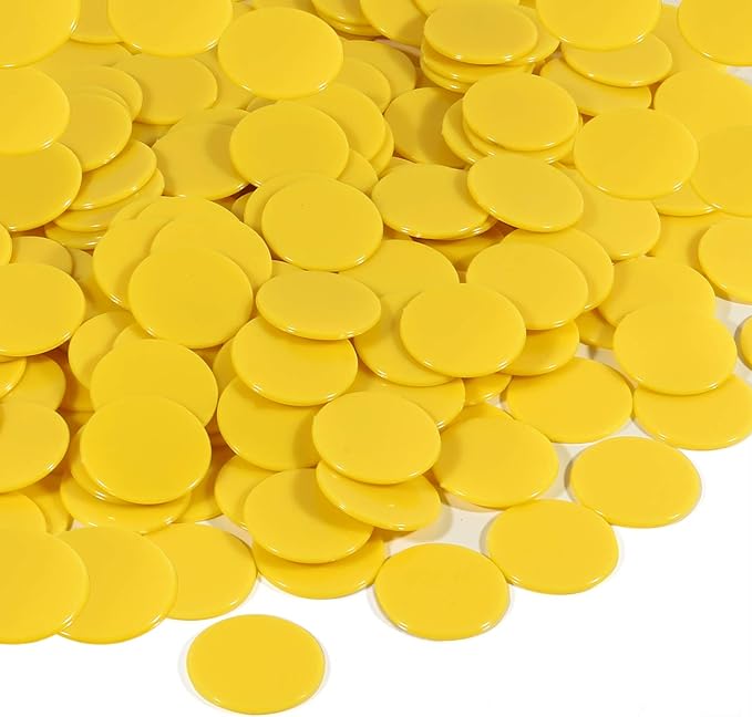 Coopay 300 Pieces Plastic Learning Counters Disks Bingo Chip Counting Discs Markers for Math Practice and Poker Chips Game Tokens,1 Inch (Yellow Style 1)