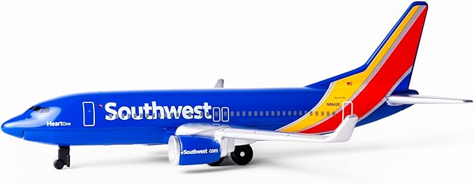 Daron Toy Airplane – Southwest Airlines – Die-Cast Metal Model Airplane Toy with Plastic Parts for Kids Ages 3+