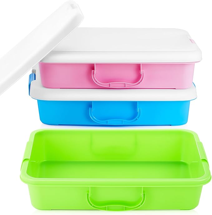 Suzile 3 Pcs Portable Sensory Bin Sand Tray with Lid, 15 Inch Colorful Plastic Sandbox Toy, Large Play Tray Fill with Sand, Water, Beads, and More, 3 Colors(Pink, Green, Blue)