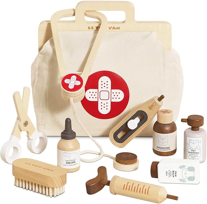 Le Toy Van – Animal Vet Set | Wooden Role Play Set - Suitable for Ages 3+ Years