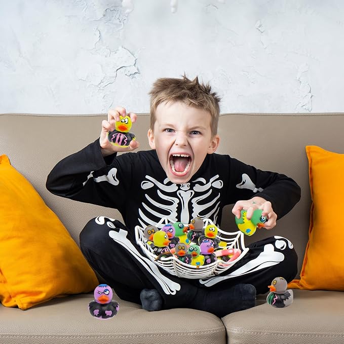 The Dreidel Company Halloween Zombie Rubber Duck Toy Duckies for Kids, Bath, Birthday Baby Showers Summer Beach and Pool Activity, 2" (6-Pack)