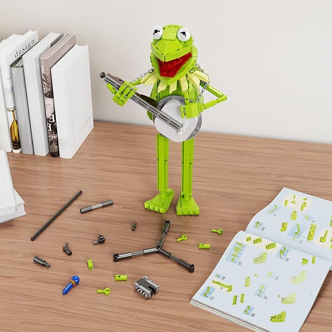The Muppets Show Building Set, Frog Model Toys, Action Figure Blocks Kit, Frog Creative Gifts for Boys Girls, Compatible with Lego Animals, Suitable for Kids Aged 6+ (499 PCS)