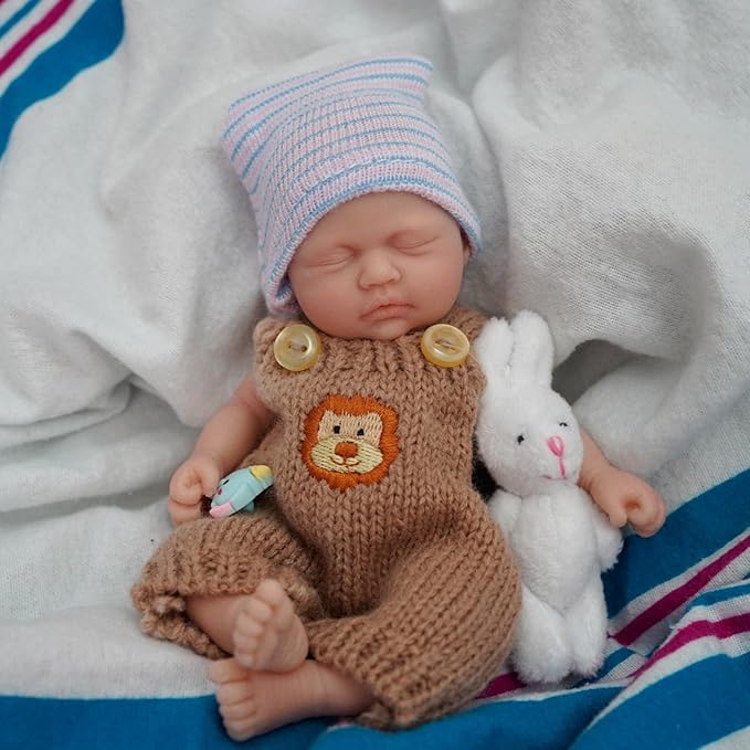 Miniature Silicone Full Body 7 Inch Realistic Newborn Doll Lifelike Sleeping Eyes Closed Baby Boy The Look Real Doll with Clothes Accessories Gift Box Set