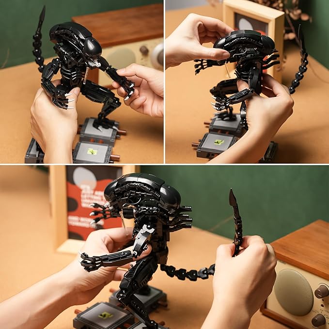 Xenomorph Action Figure Toy Building Set Compatible with Lego for Adults,Cool Scary Toys Gifts for Boys and Girls 8-14 Years Up 687 pcs