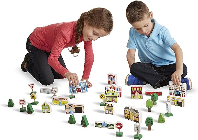Melissa & Doug Wooden Town Play Set with Storage Tray (32 pcs) Pretend Play Wooden Town Set for Kids with Storage