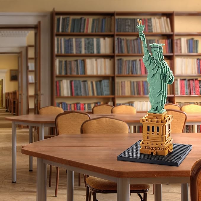 Exquisite Big Architecture Lady Liberty Statue Micro Building Blocks Set - 2810 PCS | Challenging Engaging | Highly Detailed Replica | Suitable for Adults | Great Gift