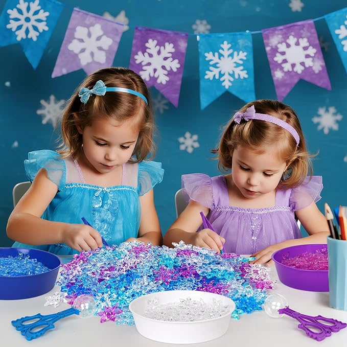 208 Pcs Winter Frozen Sensory Bin Items Winter Acrylic Snowflake Counting Sorting Sensory Bin Filler Fine Motor Frozen Snowflake Counts for Xmas Counting Decor