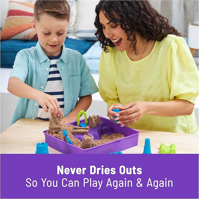 Kinetic Sand, Deluxe Beach Castle Playset with 2.5lbs Play Sand, Tools & Molds, Sensory Toys, Holiday Gifts & Stocking Stuffers for Kids Ages 3 and up