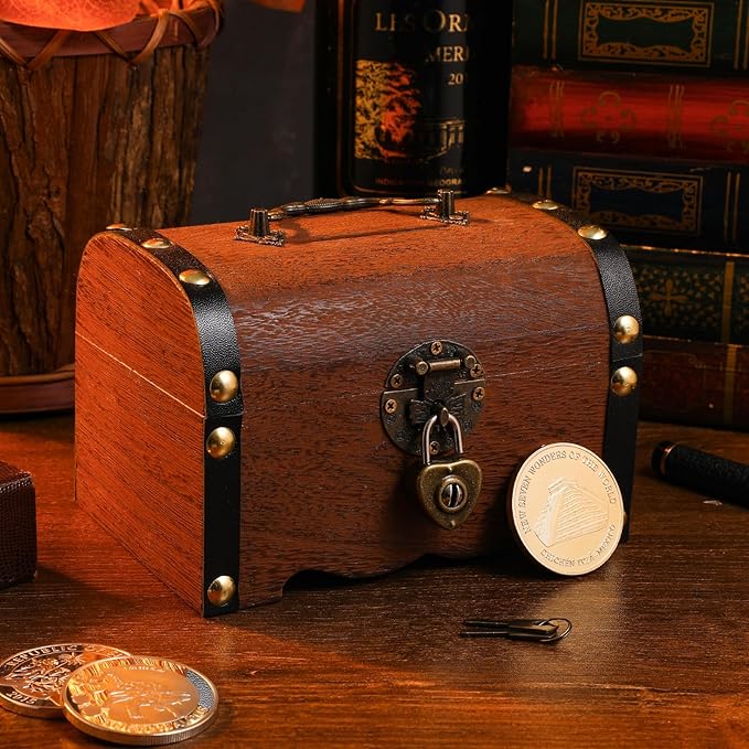 Vintage Piggy Bank Wooden Treasure Chest Decorative Wood Storage Box with Heart-Shaped Lock for Wedding Home Decor