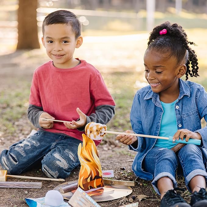Melissa & Doug Let's Explore Campfire S’mores Set with Toy food & Kids Play Kitchen Accessories, Preschool Learning Toys for Girls & Boys 3+